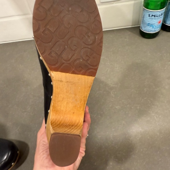 Black UGG Lynnea II Leather Clog Boots. Women’s size 8. - Picture 4 of 7